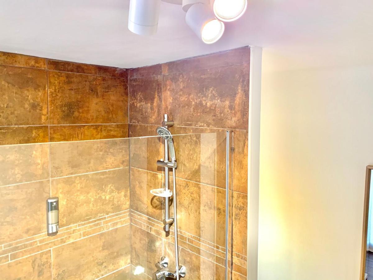Rose Appartement มาโนสก์ ภายนอก รูปภาพ
