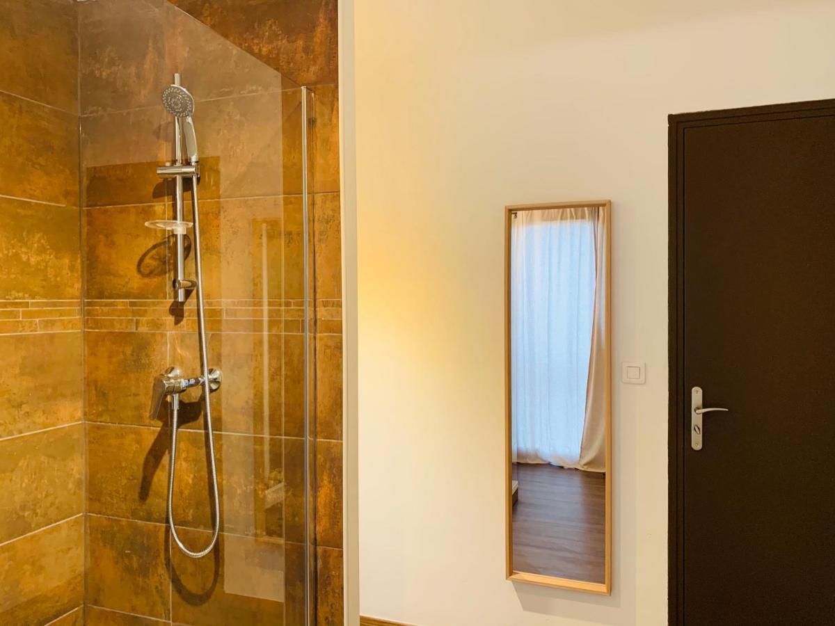 Rose Appartement มาโนสก์ ภายนอก รูปภาพ